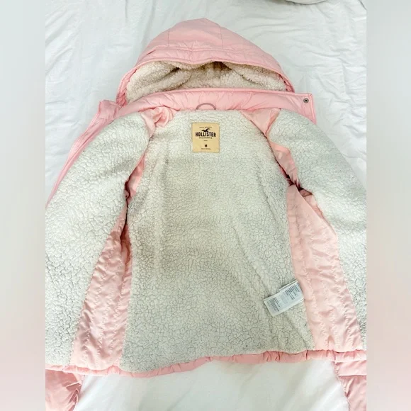 Hollister Pink Puffer Jacket with Hood - Picture 5 of 10